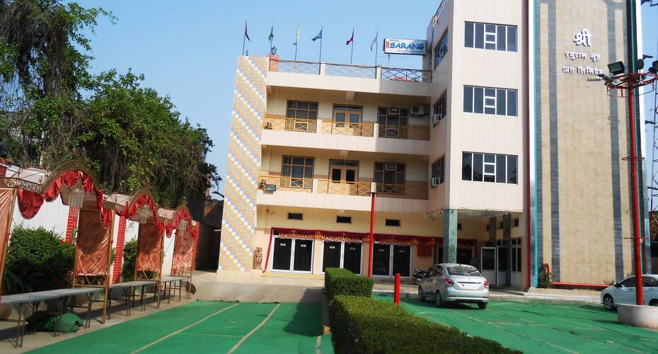 Hotel Sarang International, Banda 3